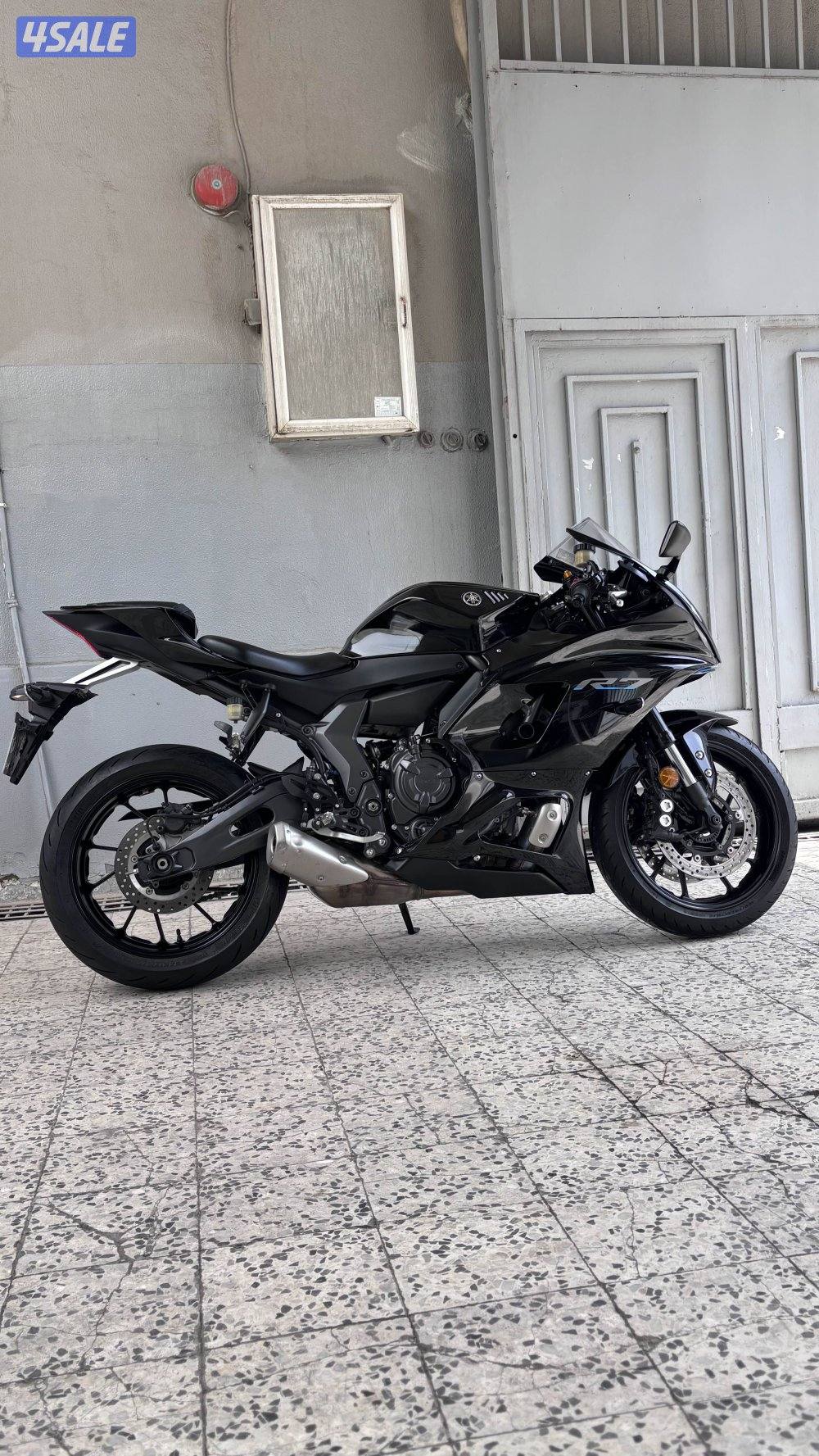 للبيع yamaha R7 موديل 20231