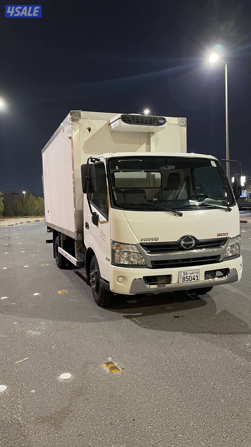 ثلاجة للبيع نظيفة جدا2