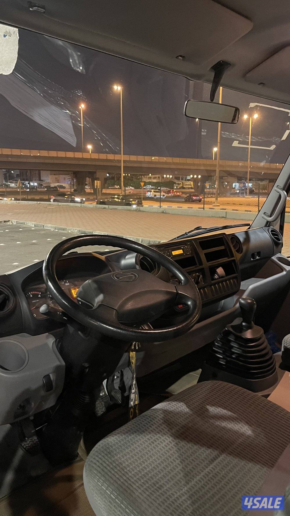 ثلاجة للبيع نظيفة جدا4