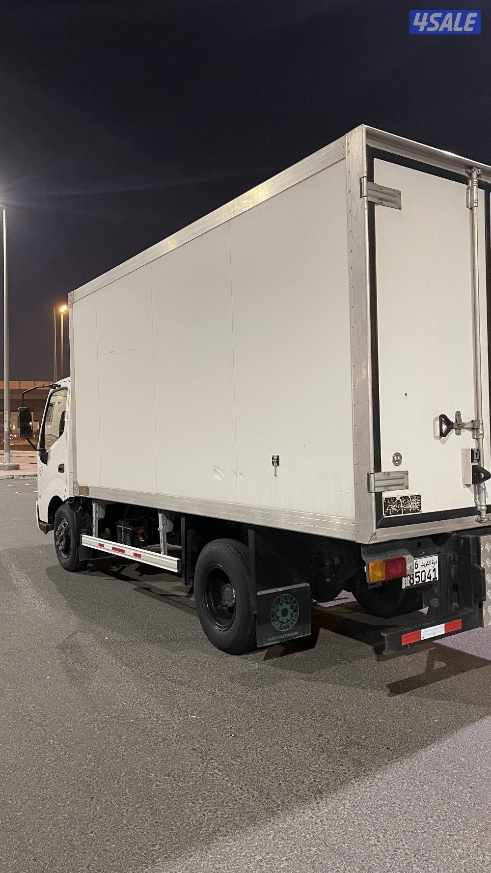 ثلاجة للبيع نظيفة جدا8