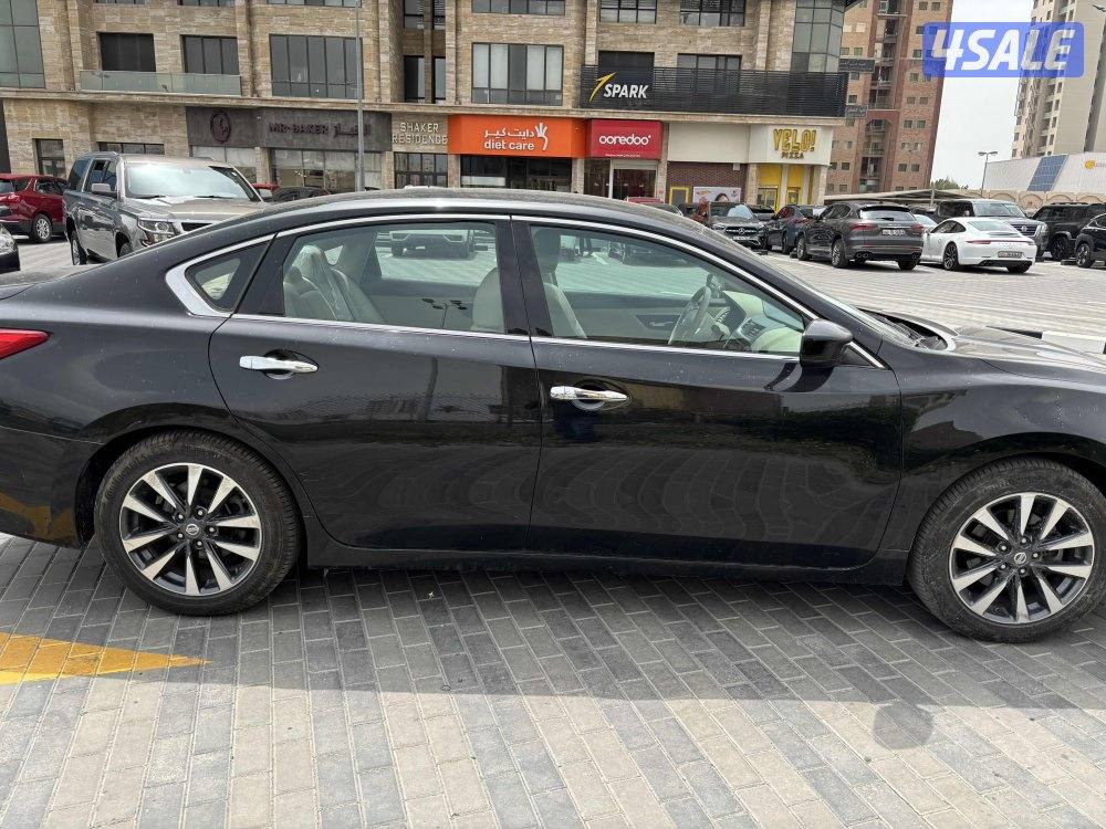 للبيع نيسان التيما موديل 2017 فل اوبشن ما عدا فتحه بحاله ممتازه5