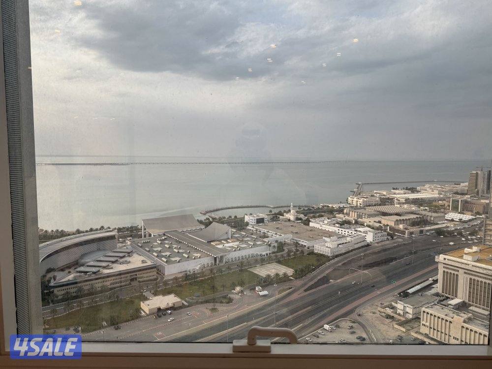 للبيع مكتب تجاري عليه ٥ تراخيص مع كامل الاثاث دور ٢٩ مركز الصفاة1