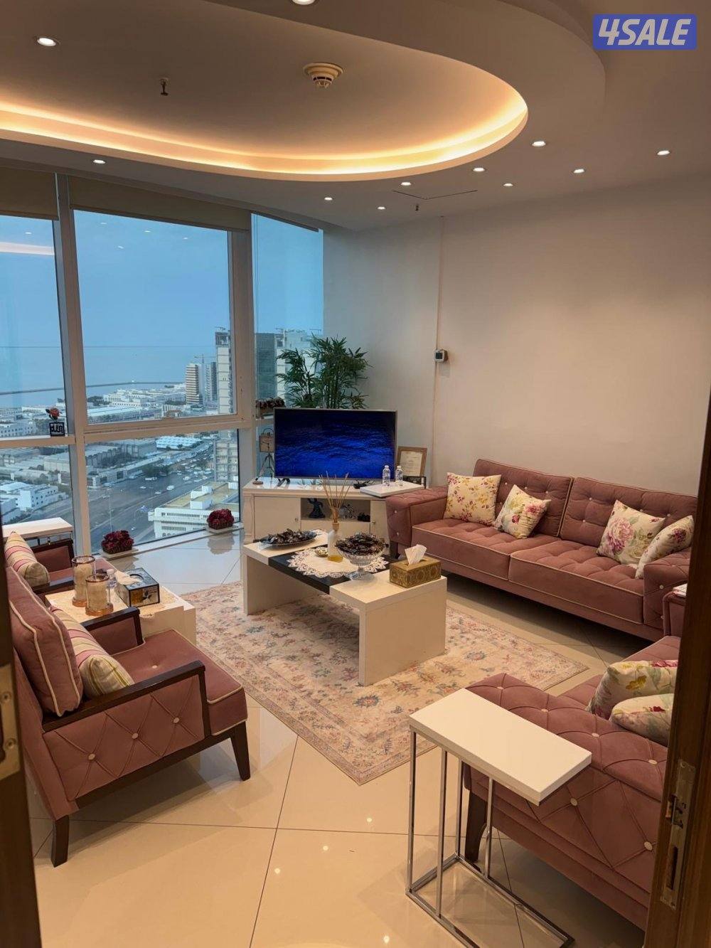 للبيع مكتب تجاري عليه ٥ تراخيص مع كامل الاثاث دور ٢٩ مركز الصفاة13