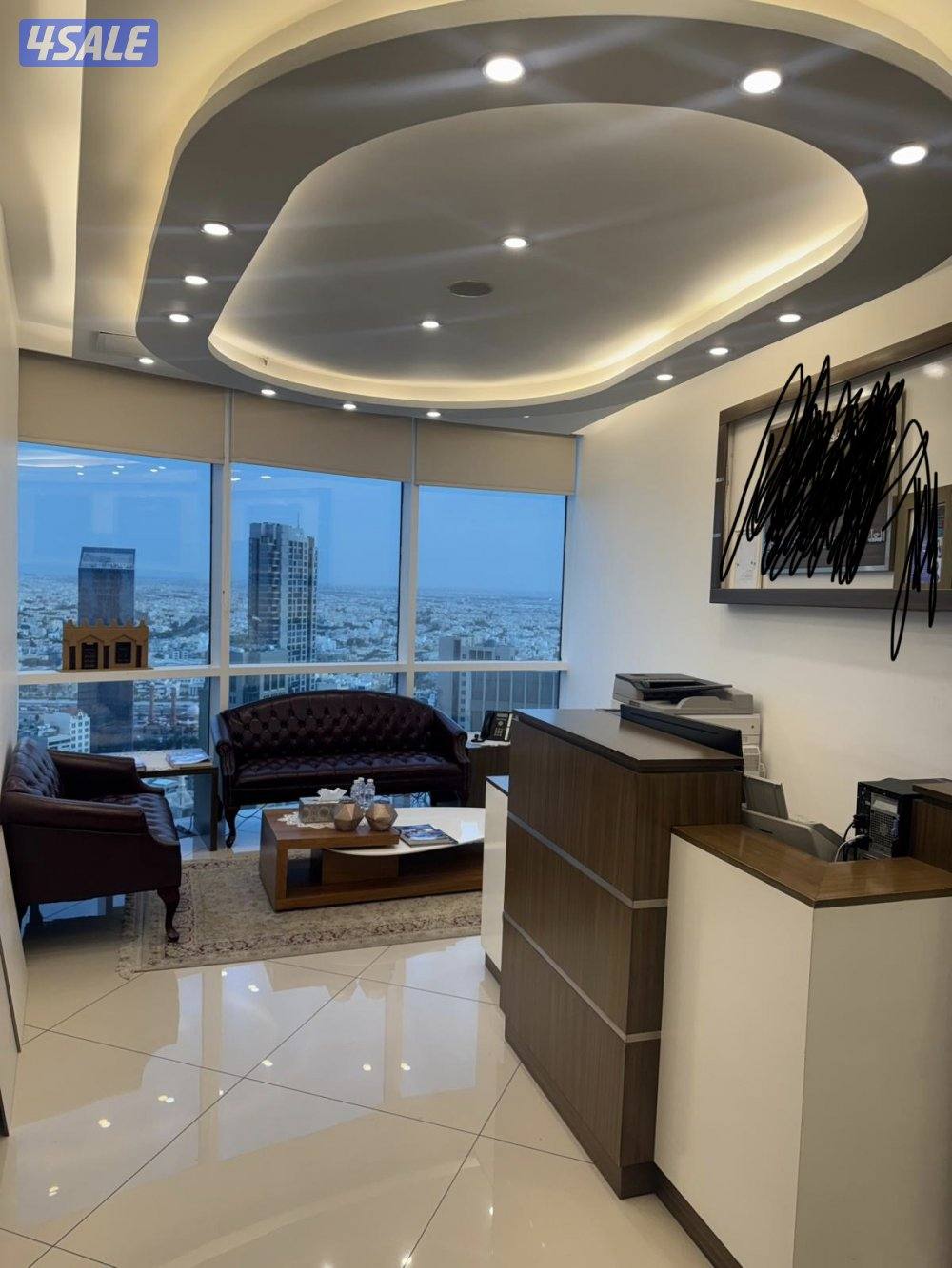 للبيع مكتب تجاري عليه ٥ تراخيص مع كامل الاثاث دور ٢٩ مركز الصفاة15