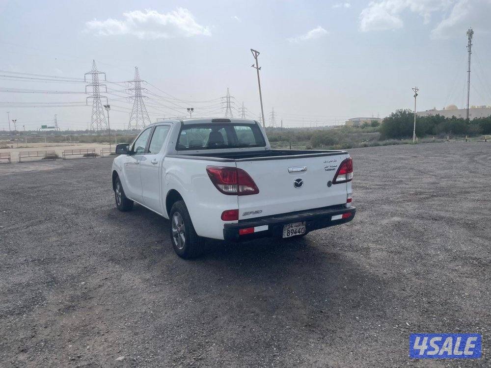 للبيع وانيت مازدا م2016 كامل المواصفات بحالة ممتازه1