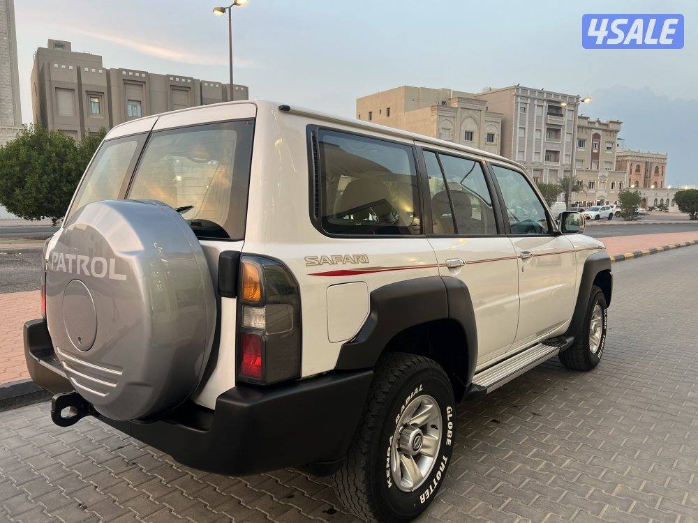 للبيع نيسان سفاري فتك GL4800 موديل20122