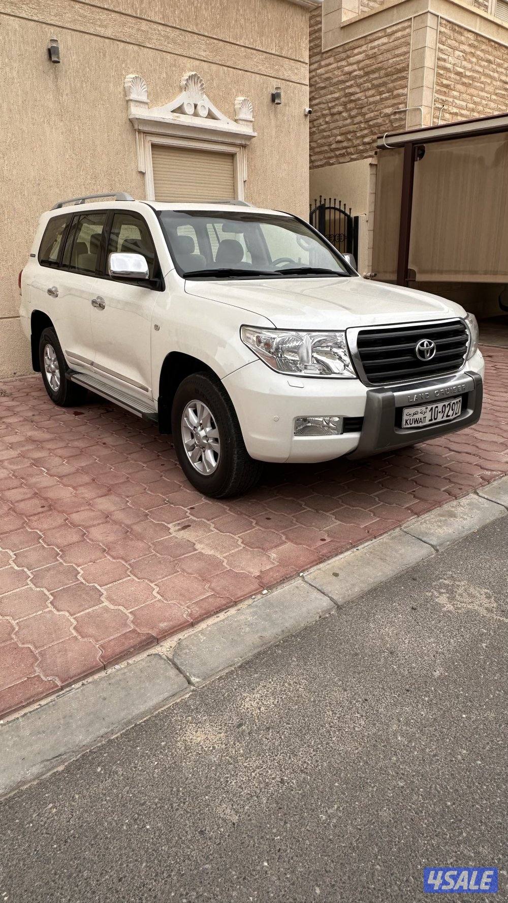 لاند كروز موديل 20115