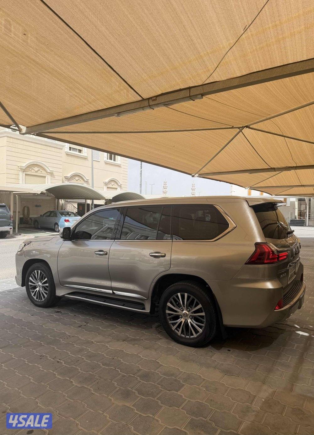 للبيع لكزس 20172