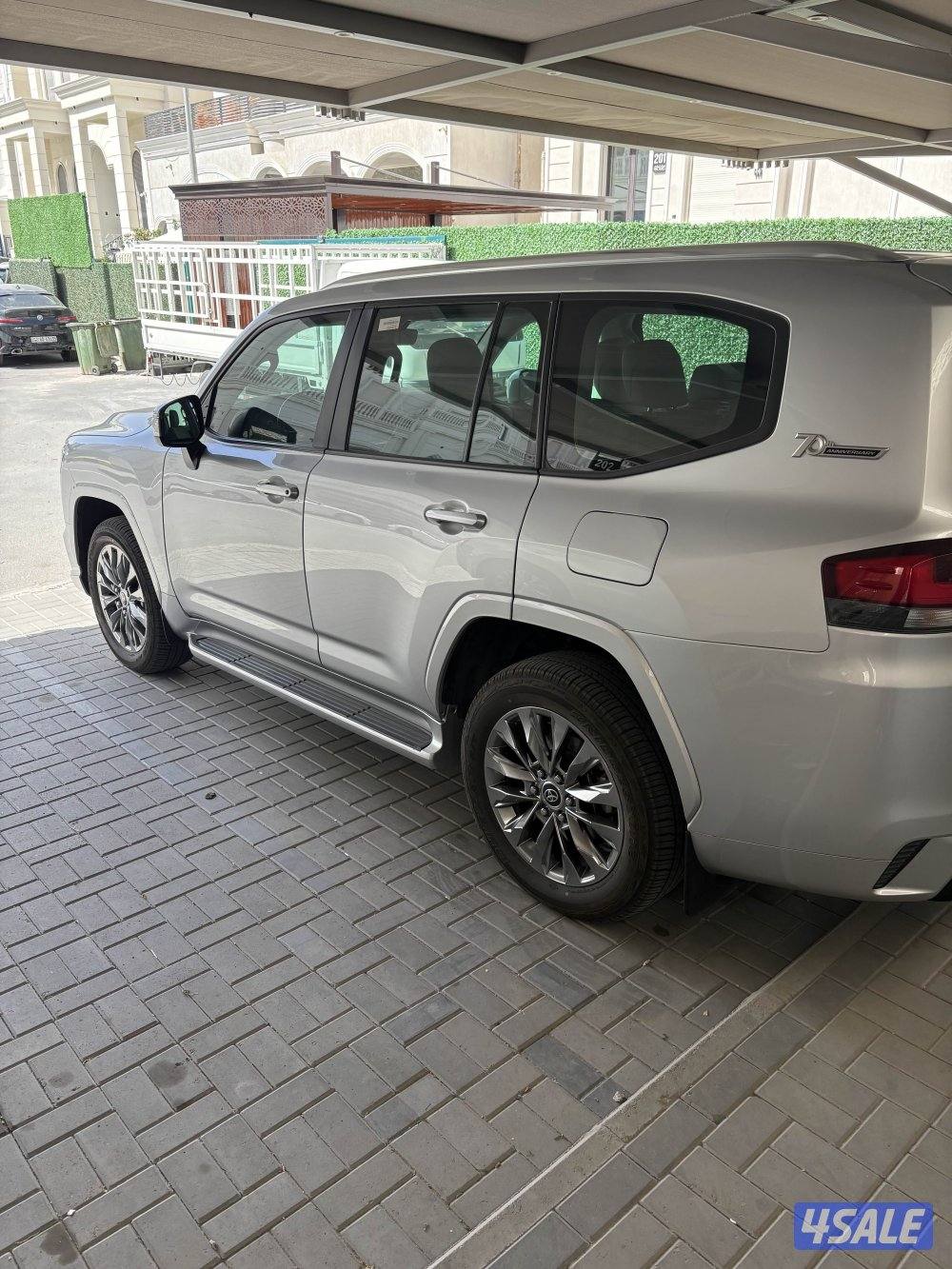 للبيع Toyota Land Cruiser GXR موديل 20221