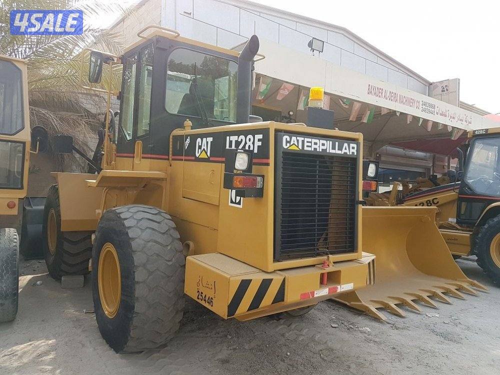 للبيع  تراكتور كاتربلر حجم IT28F22