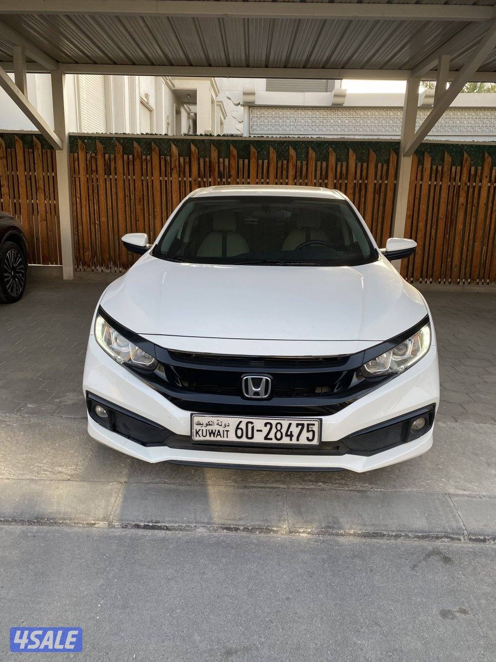 للبيع هوندا سيفيك 2020 صبغ الوكاله المالك الأول1