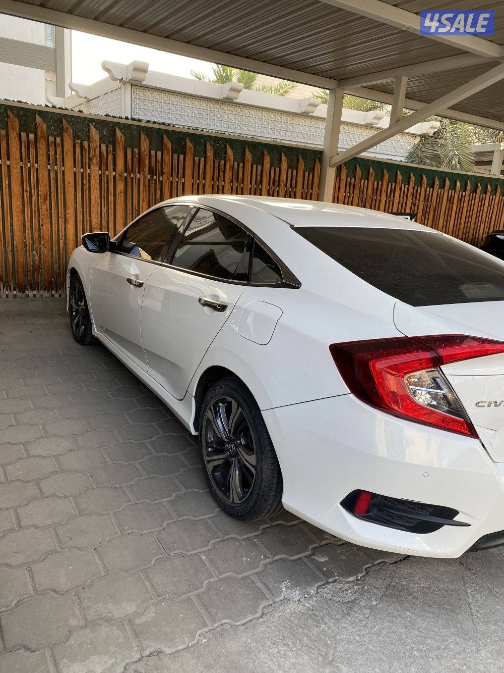 للبيع هوندا سيفيك 2020 صبغ الوكاله المالك الأول2