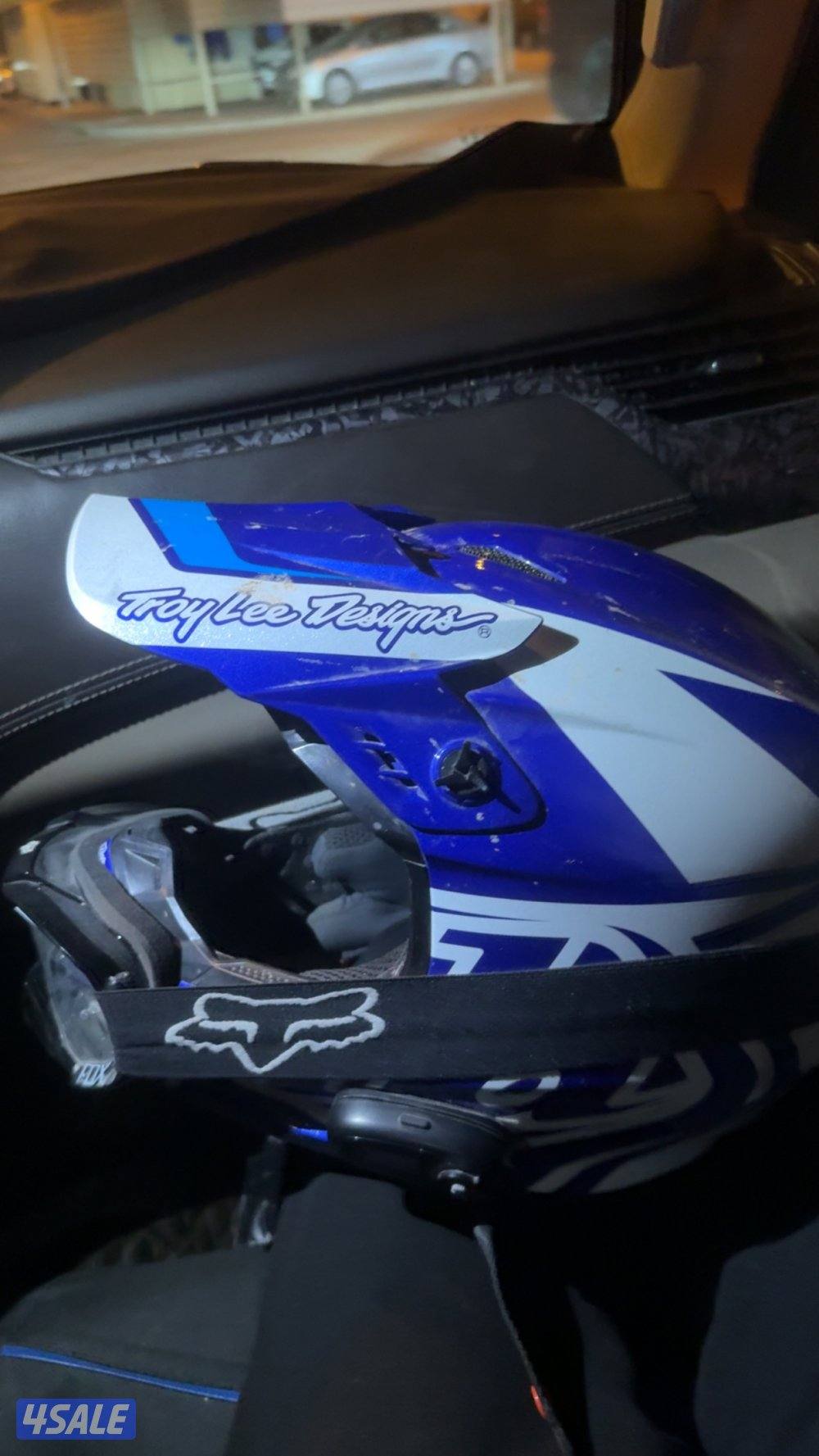 خوذه فوكس اصليه معى سماعه من الخبيزي1