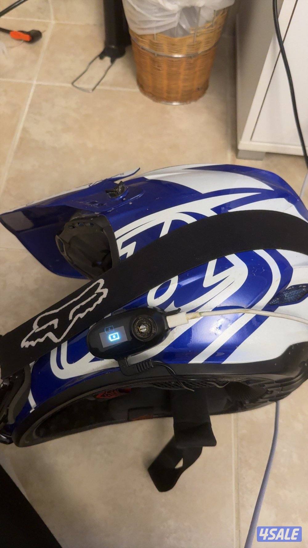 خوذه فوكس اصليه معى سماعه من الخبيزي2