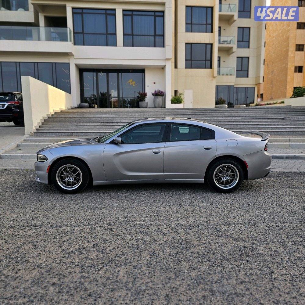 Dodge Charger SXT 20154