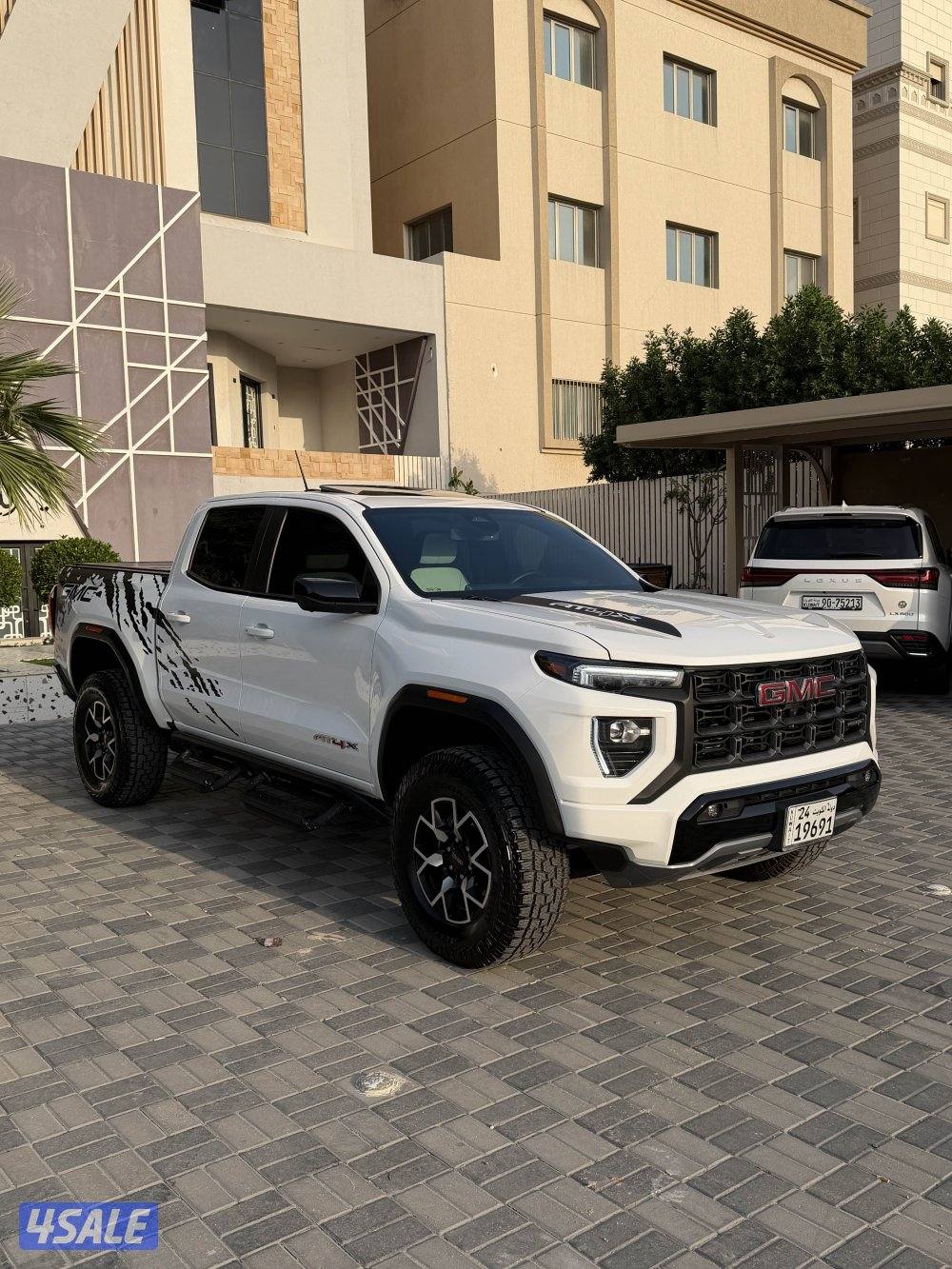 للبيع كانيون 2024 AT4X GMC0