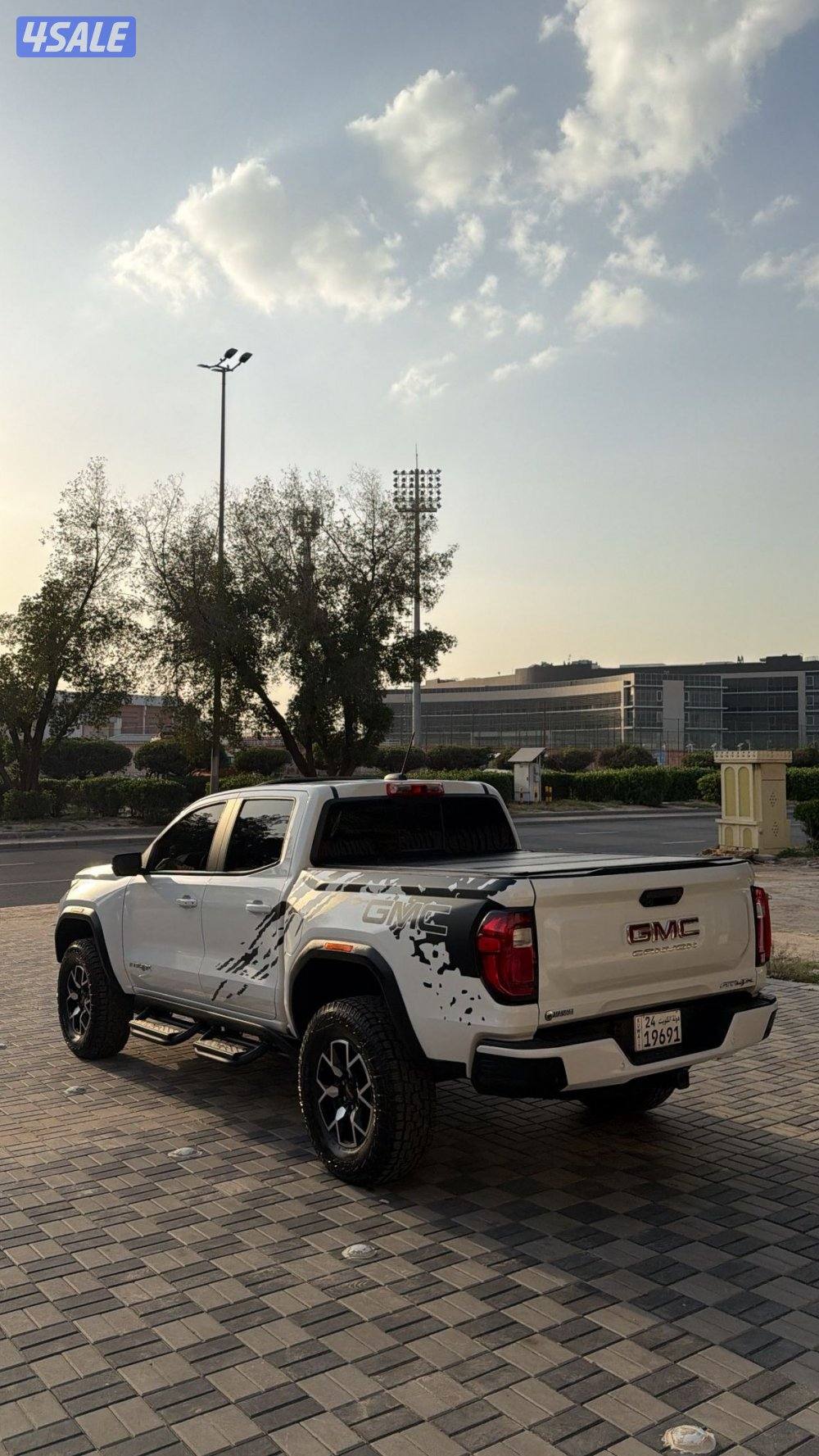 للبيع كانيون 2024 AT4X GMC4