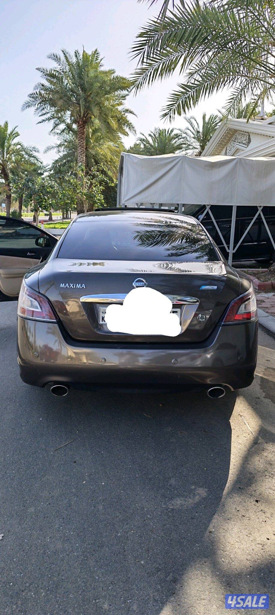 للبيع نيسان ماكسيما موديل 2012 اللون بني من داخل (مخمل بيج ) ماشي 1431