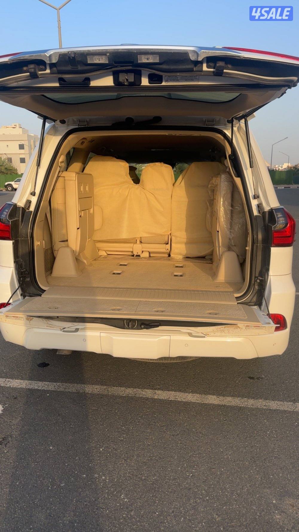 للبيع جيب لكزس0