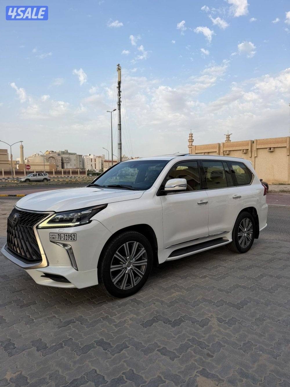 لكزس 2017 الدرجه الاولى عداده 1705