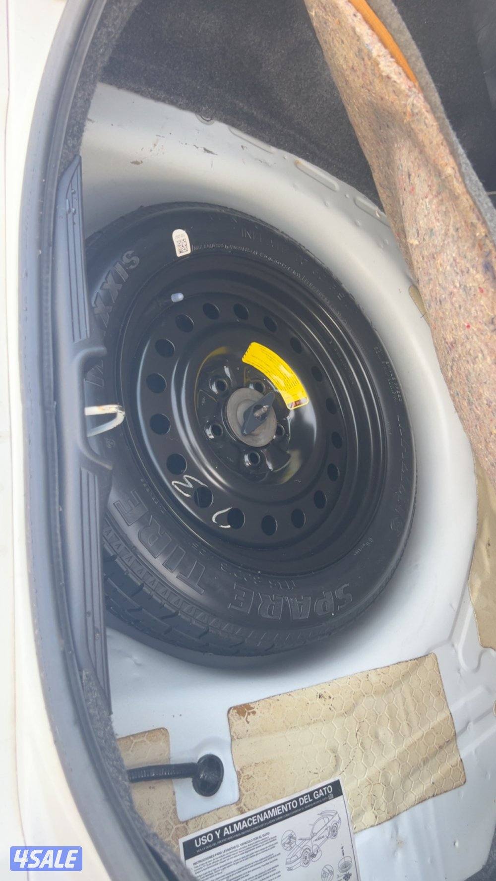 للبيع موستنق موديل 2004 وارد اليابان 6 سلندر شرط الفحص6