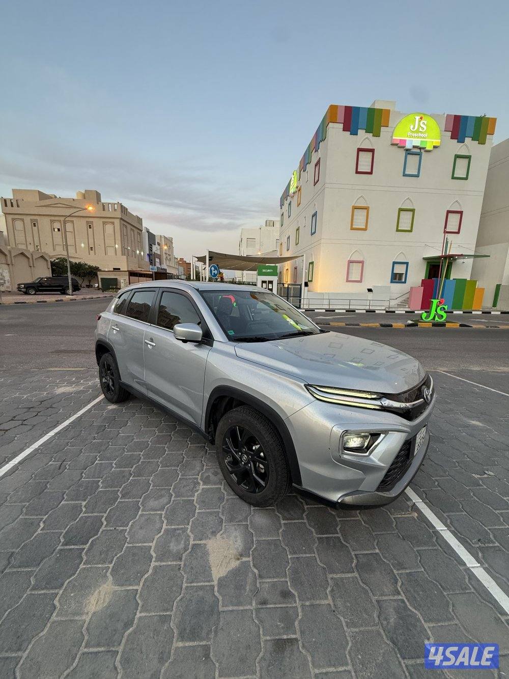 تيوتا اوربان كروزر مديل ٢٤ ماشي ٣٠ الف السياره صبغ وكالة شرط الفحص2