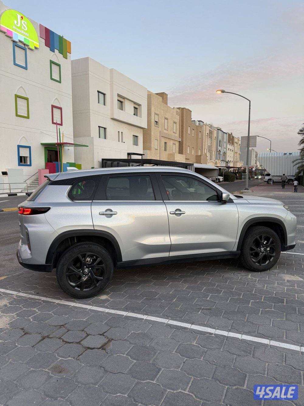 تيوتا اوربان كروزر مديل ٢٤ ماشي ٣٠ الف السياره صبغ وكالة شرط الفحص3