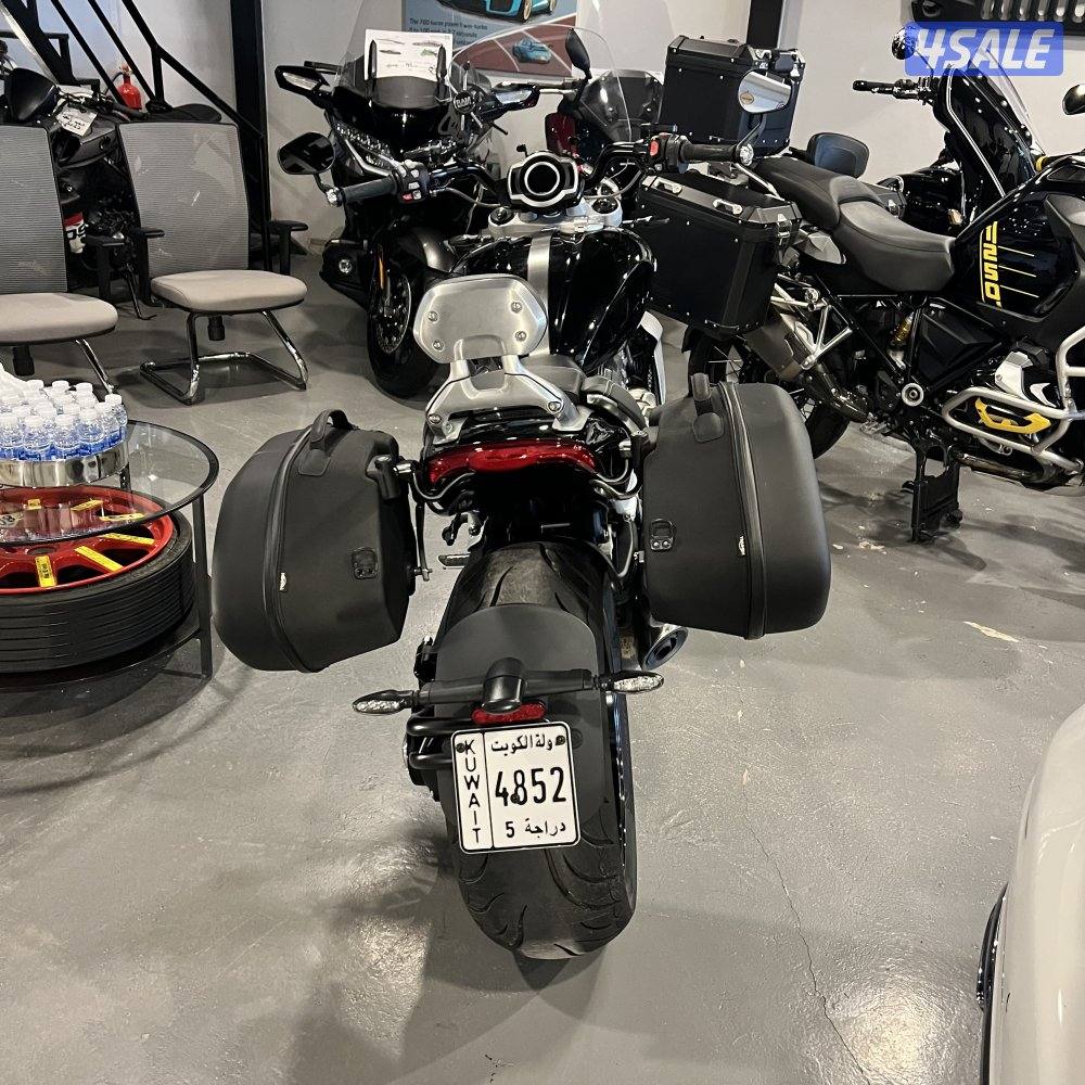 TRIUMPH rocker 3 GT0