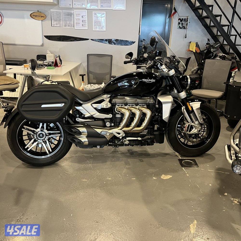 TRIUMPH rocker 3 GT2