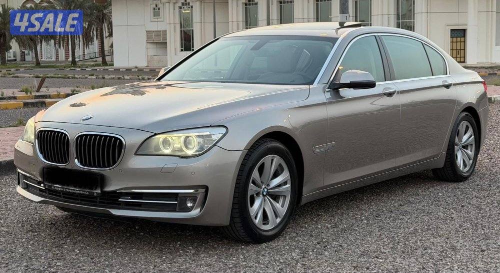 بي ام 730li (بحالة الوكالة)0