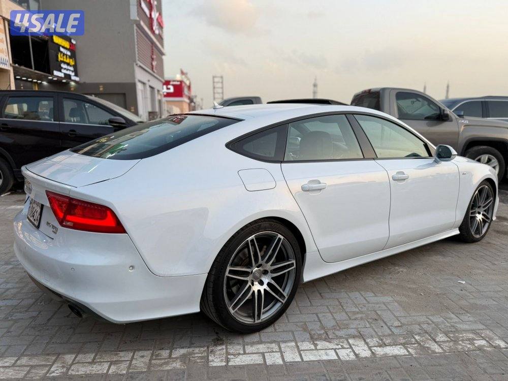 للبيع اودي A7 2015 بحاله فوق الممتازه1