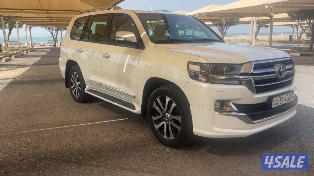 للبيع لاند كروزر موديل 2019 شرط الفحص صبغ الوكاله ماشي 131 وراد الساير2