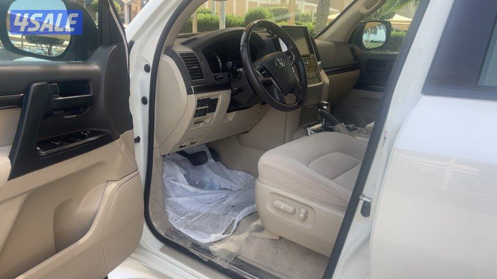 للبيع لاند كروزر موديل 2019 شرط الفحص صبغ الوكاله ماشي 131 وراد الساير4