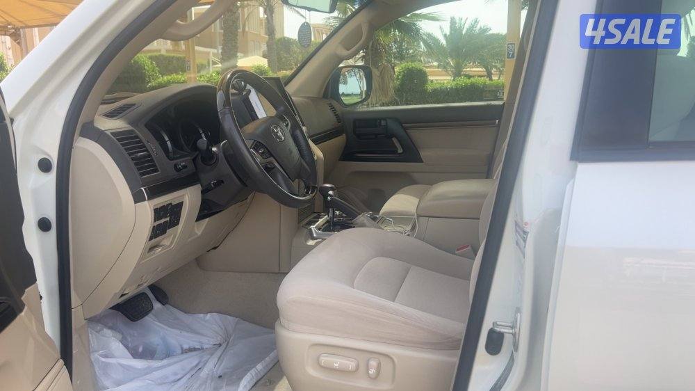 للبيع لاند كروزر موديل 2019 شرط الفحص صبغ الوكاله ماشي 131 وراد الساير7