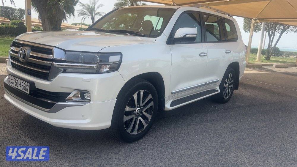 للبيع لاند كروزر موديل 2019 شرط الفحص صبغ الوكاله ماشي 131 وراد الساير8