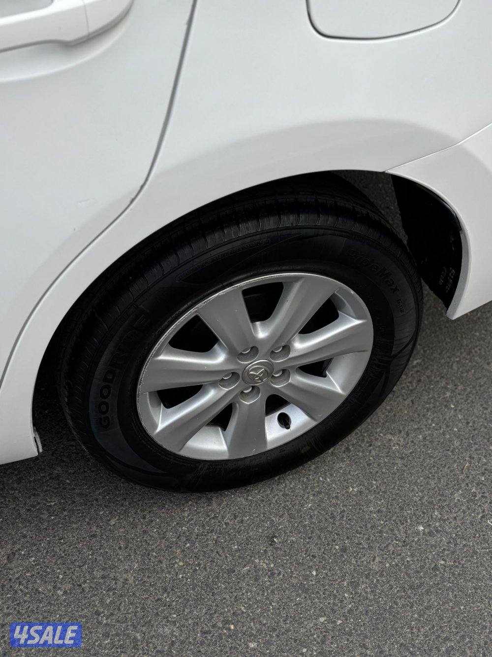 للبيع كورولا20152