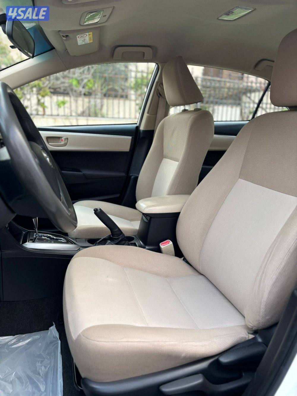 للبيع كورولا20157