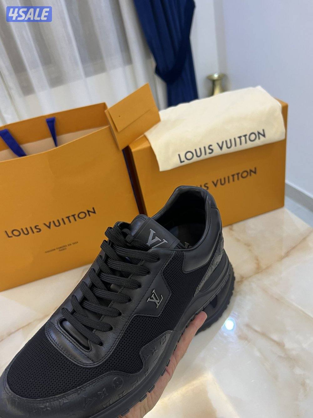 LOUIS VUITTON0