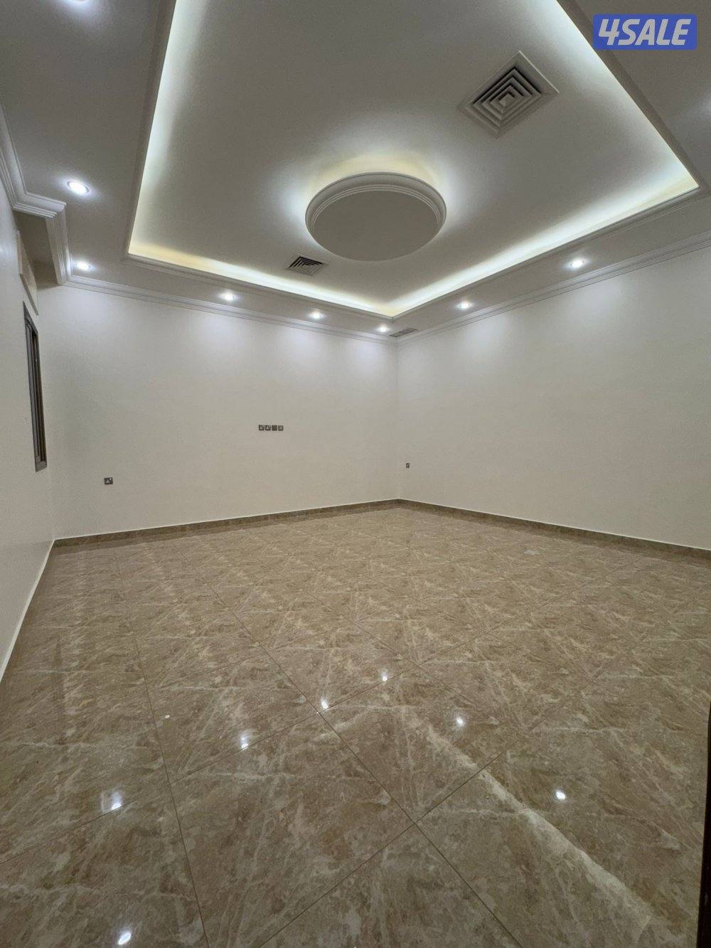 للإيجار دور ارضي + شقه في جابر الاحمد3