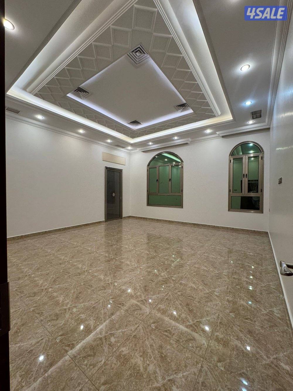 للإيجار دور ارضي + شقه في جابر الاحمد6