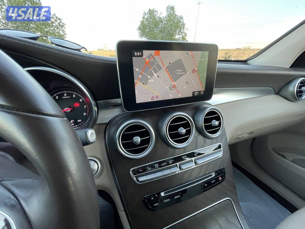 للبيع جيب مرسيدس GLC موديل 2017 عداد 456