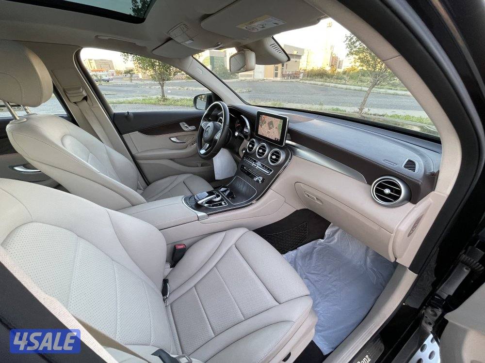 للبيع جيب مرسيدس GLC موديل 2017 عداد 4512