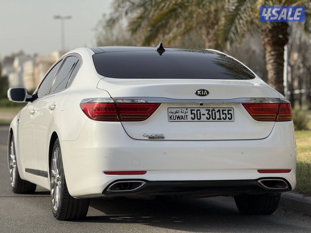 كيا كوريس 20187