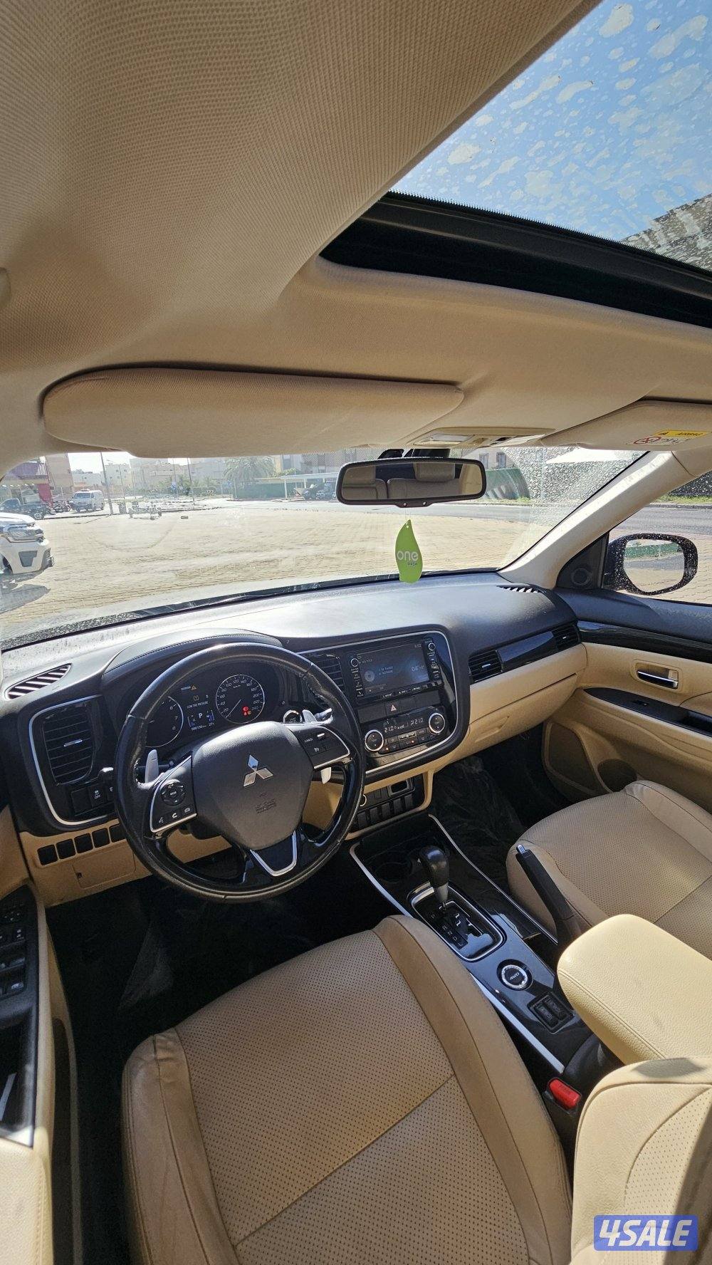 للبيع ميتسوبيشي اوتلاندر2
