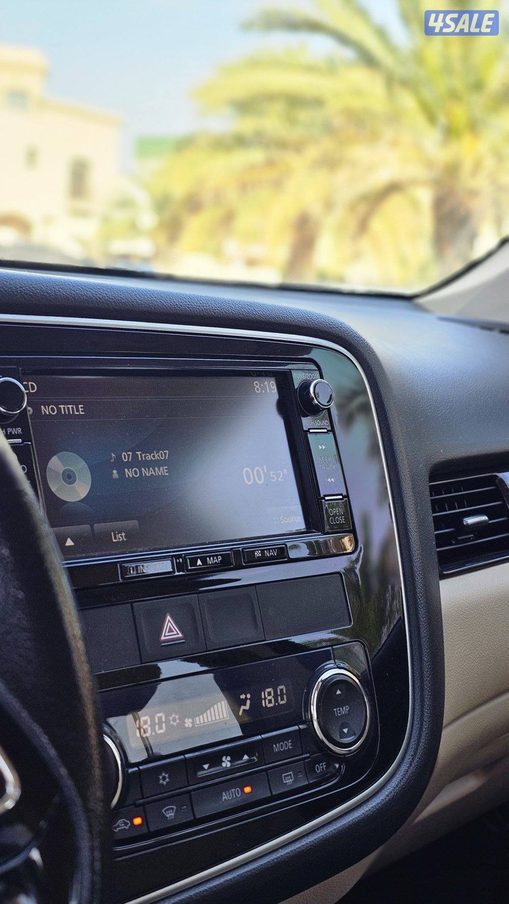 للبيع ميتسوبيشي اوتلاندر11