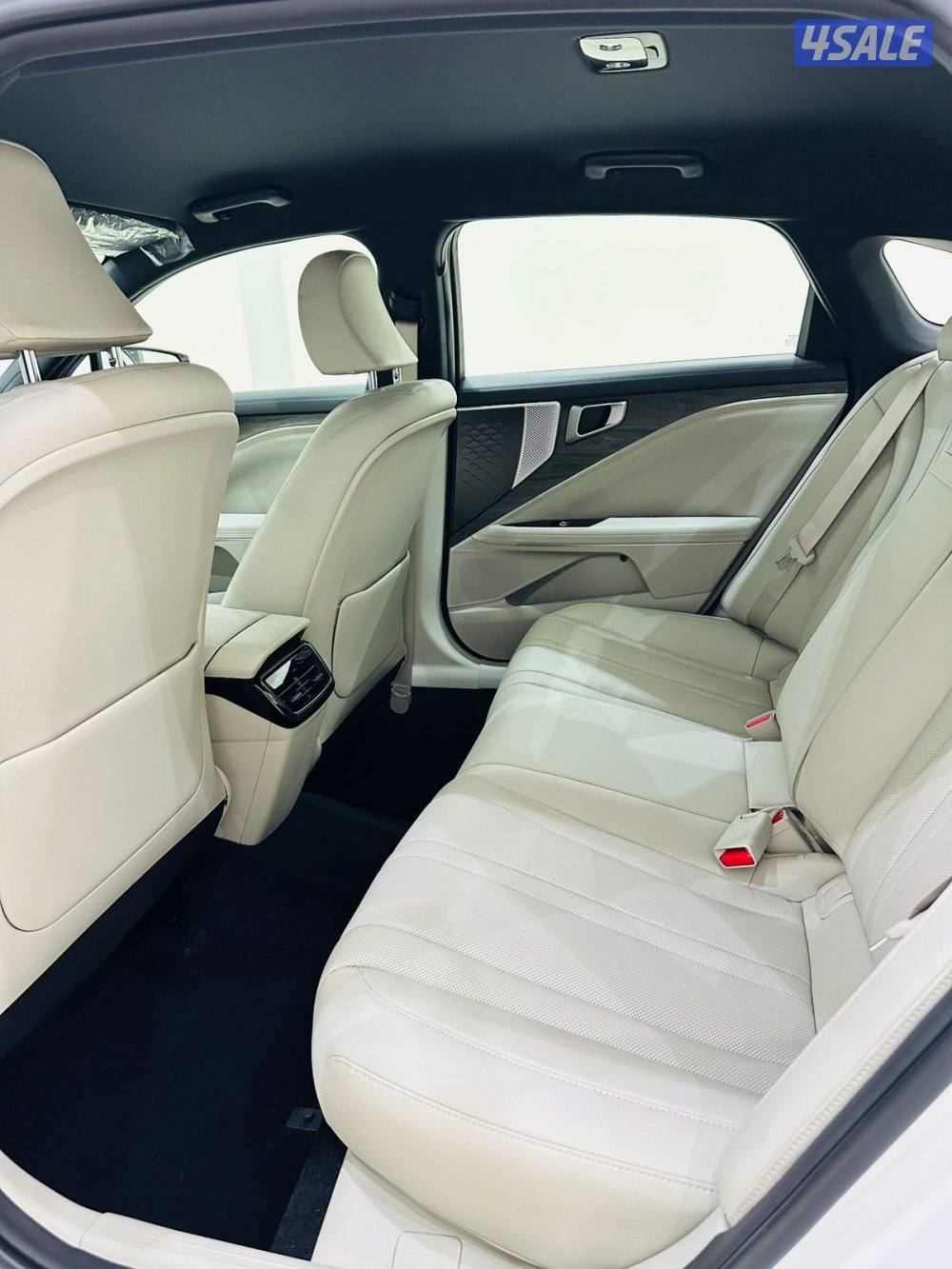 للبيع كـيــــا  3.5  K8 موديل 20245