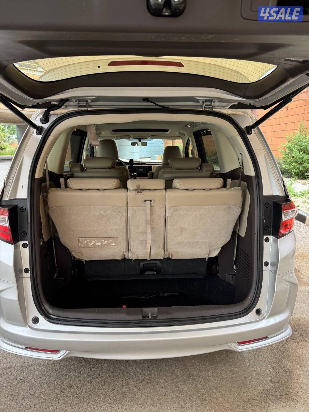 هوندا اوديسي اعلى درجه.12