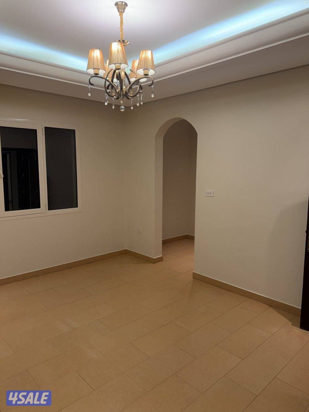 شقه لإيجار سبور ديلوكس دور اول ثلاث غرف و3 حمامات + غرف خد + غرفه غسيل3