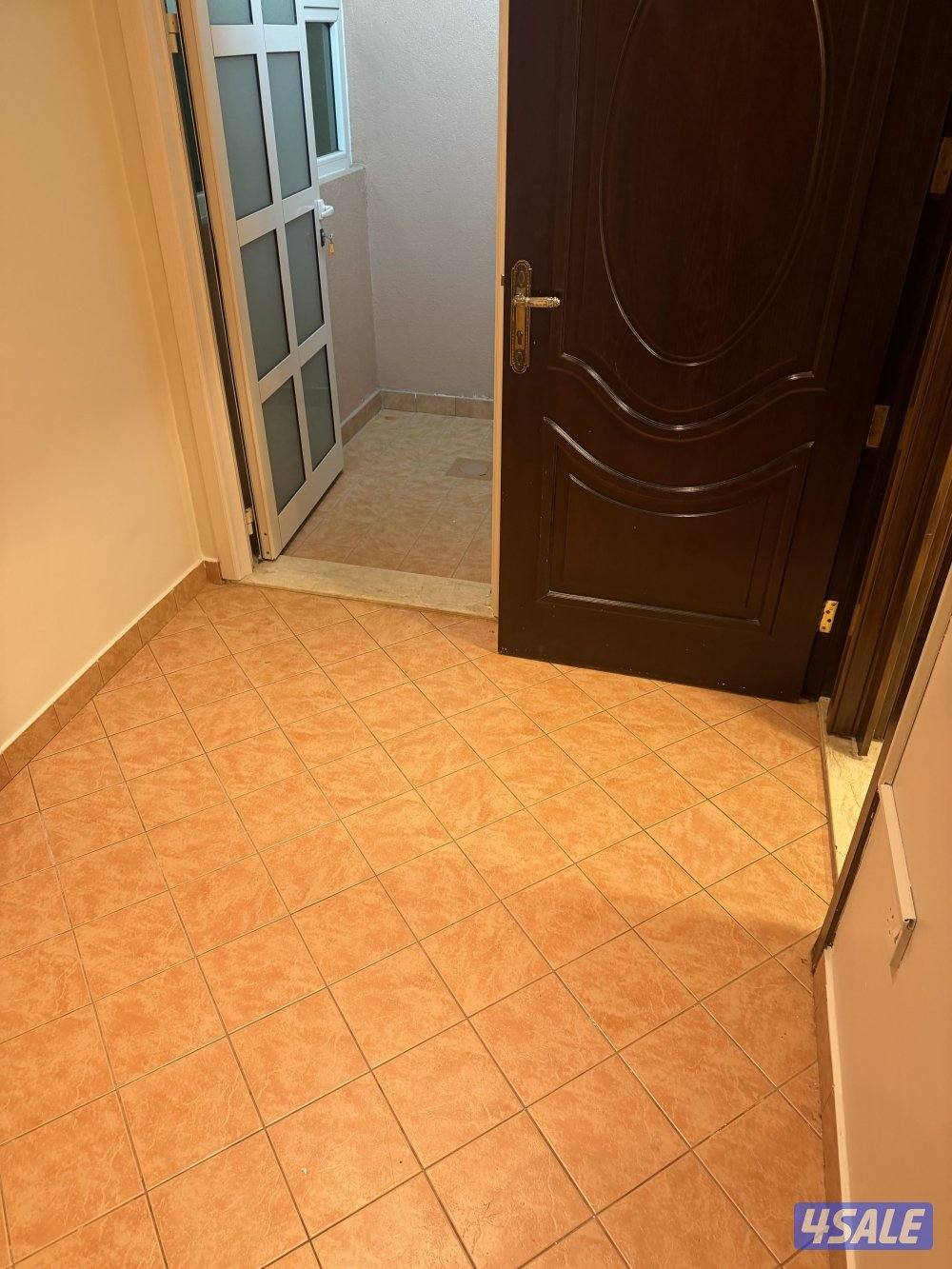 شقه لإيجار سبور ديلوكس دور اول ثلاث غرف و3 حمامات + غرف خد + غرفه غسيل9