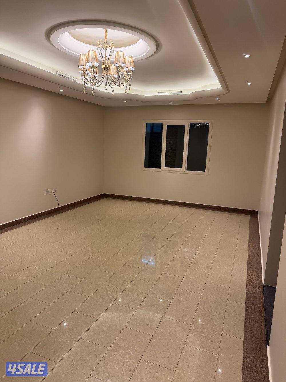 شقه لإيجار سبور ديلوكس دور اول ثلاث غرف و3 حمامات + غرف خد + غرفه غسيل10